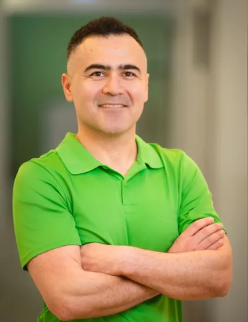 Bild: Oybeck Khakimov, Facharzt für Orthopädie und Unfallchirurgie, angestellter Arzt